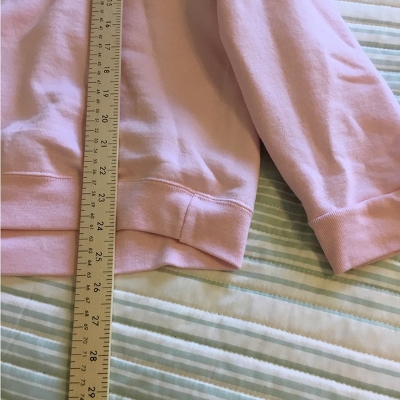 Ladies pale pink sweatshirt, Hanes. size 2 XL. long sleeves. Crewneck - Picture 5 of 6